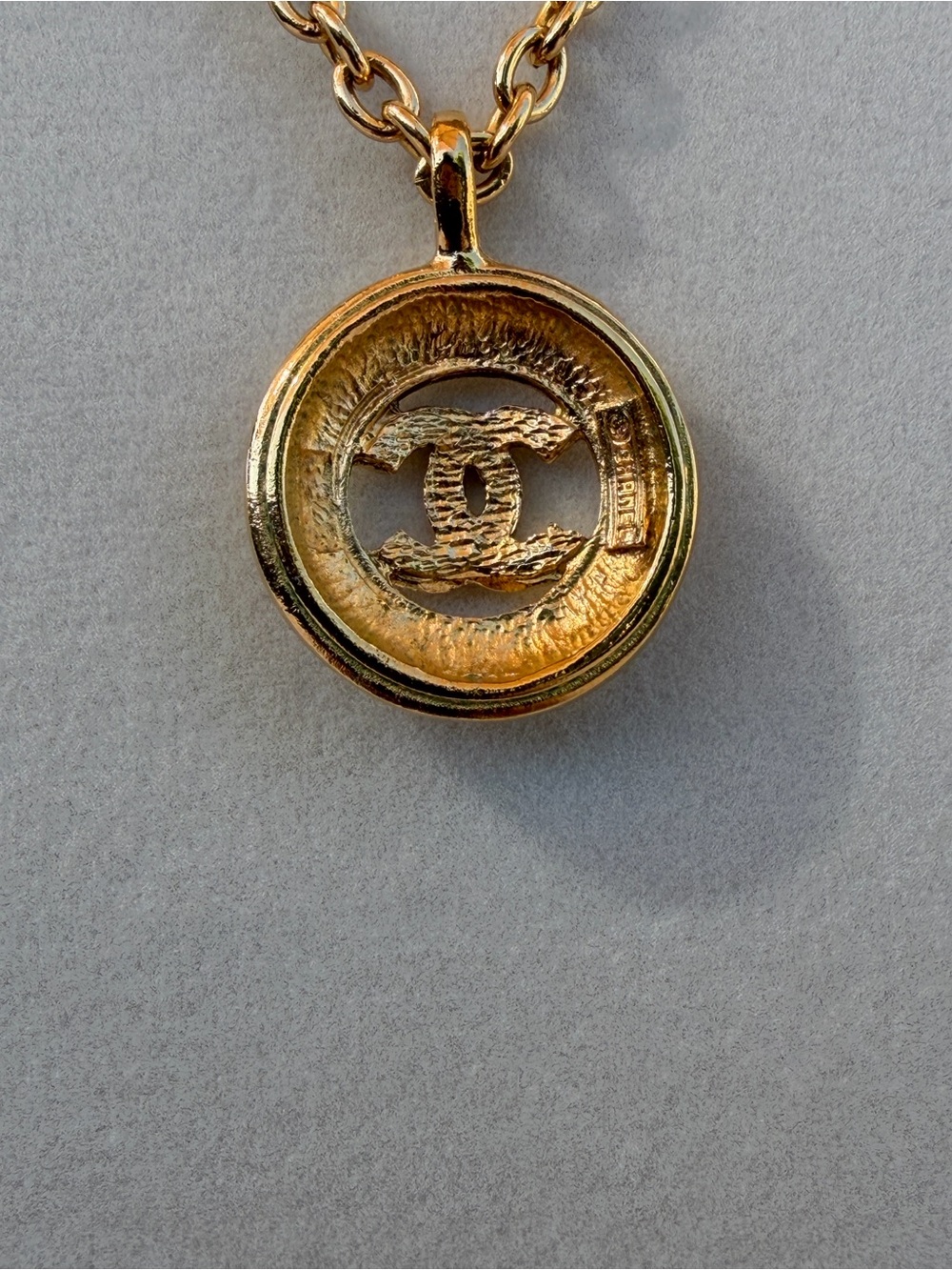 CHANEL CC SUNBURST Cut out Medallion Gold Plated Necklace Vintage Style Pendant - Picture 6 of 11